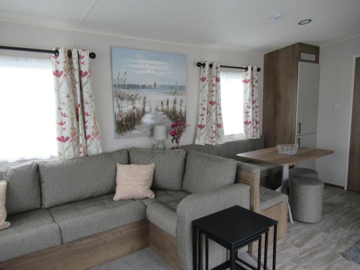 Chichester Lakeside Self-Catering Holiday Home 외부 사진