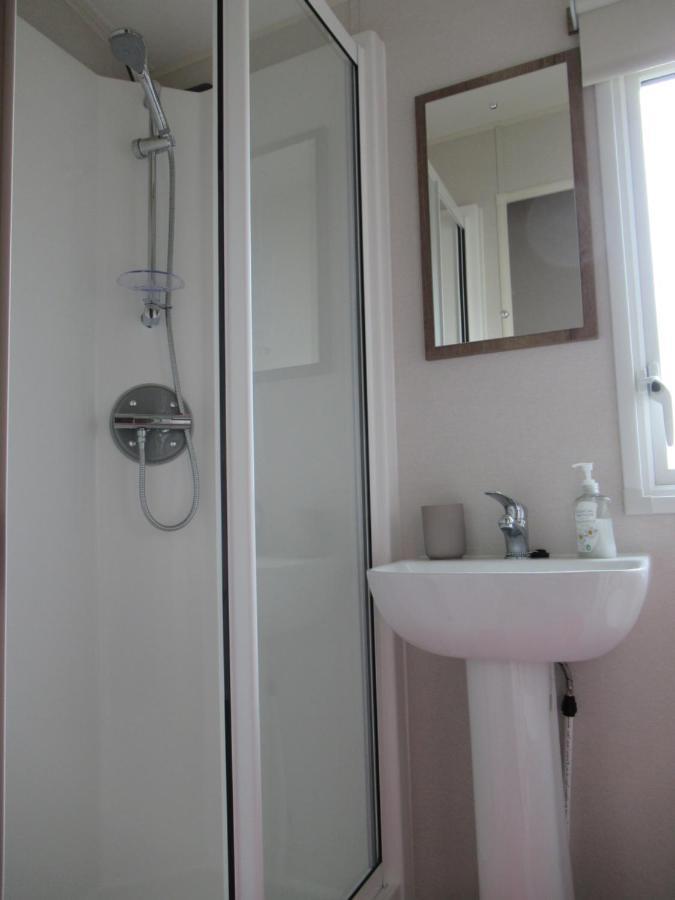 Chichester Lakeside Self-Catering Holiday Home 외부 사진