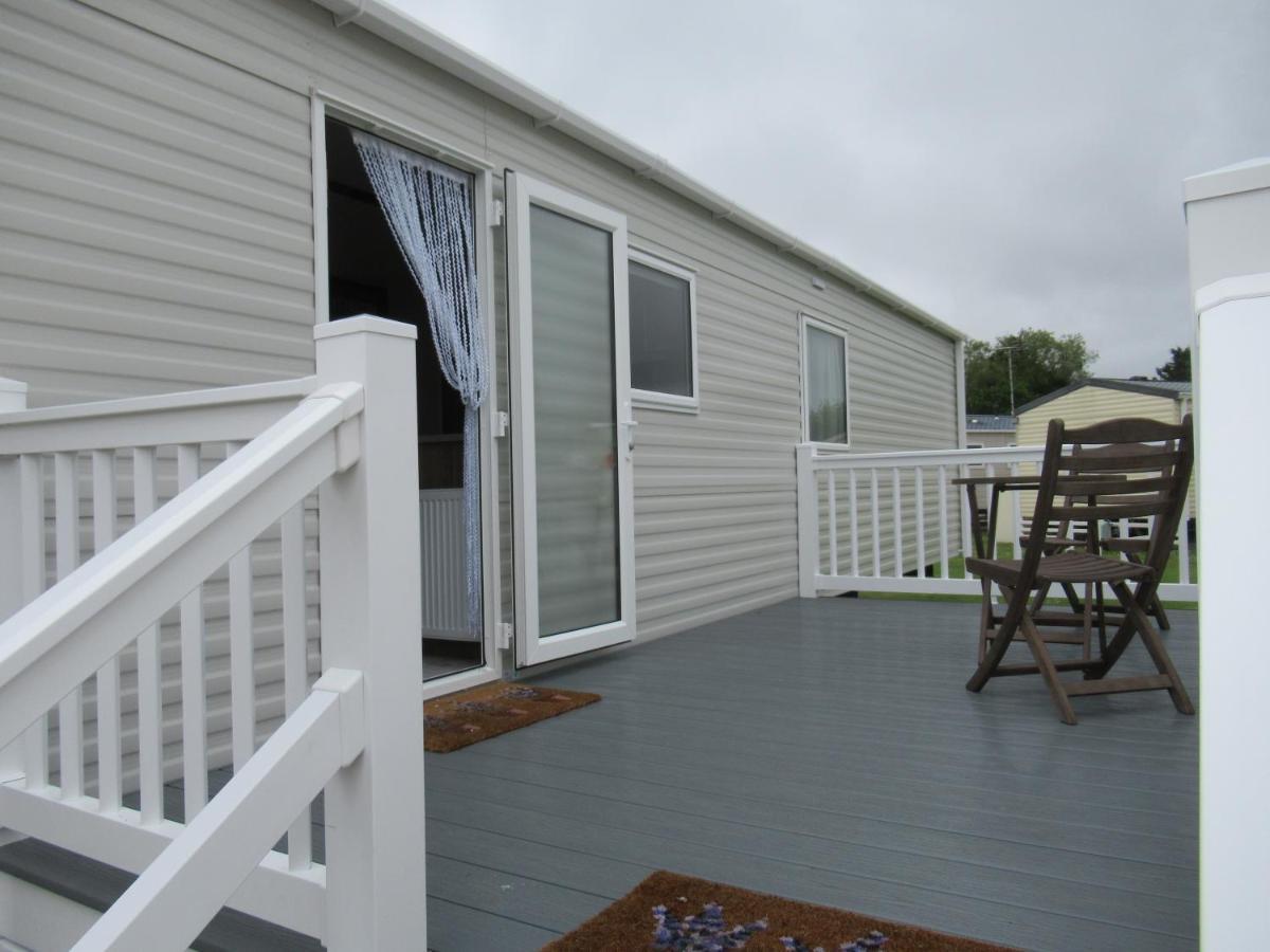 Chichester Lakeside Self-Catering Holiday Home 외부 사진
