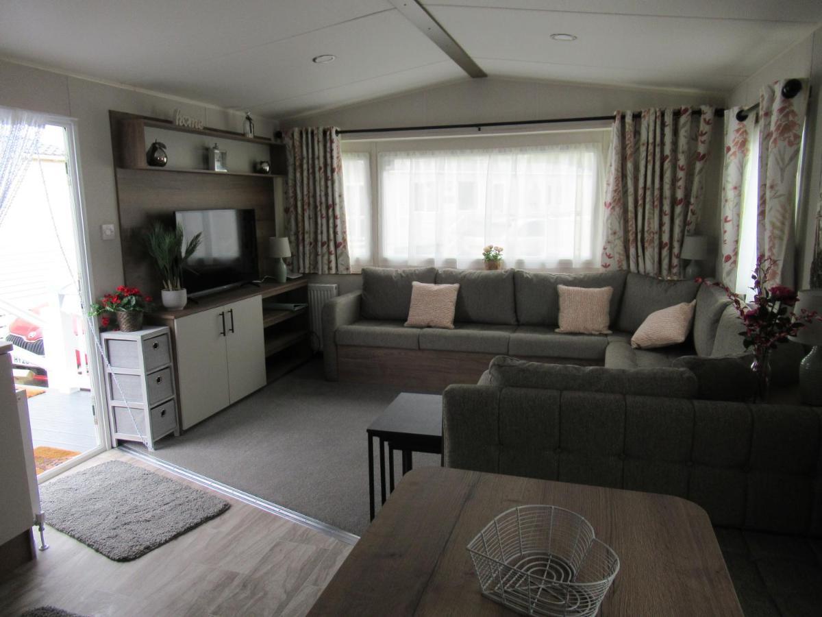 Chichester Lakeside Self-Catering Holiday Home 외부 사진